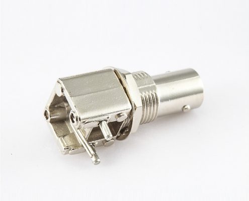面板安装前锁穿墙BNC连接器母弯式PCB插孔50Ω